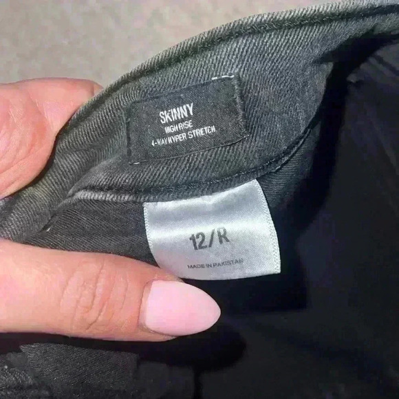 Express skinny high rise 4 way hyper stretch gray washed ripped jeans - Picture 3 of 3